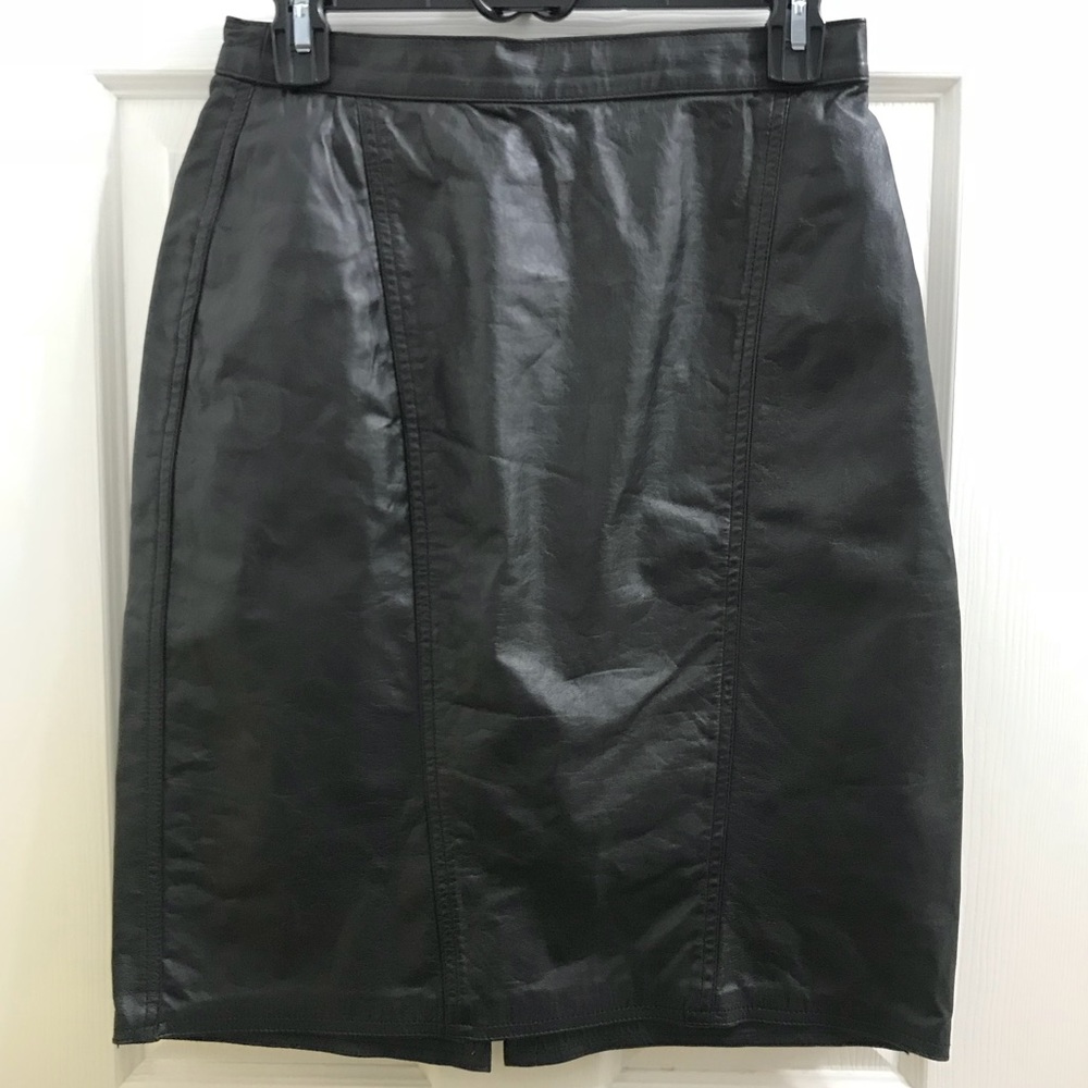 EUC Highwaisted Black Leather Skirt